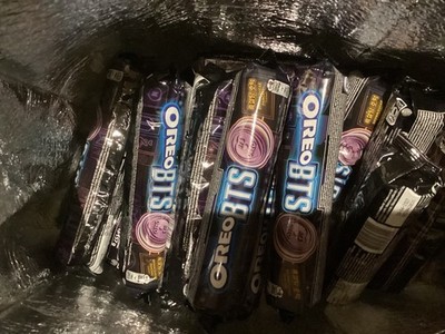 Oreo BTS Sandwich-Kekse Limited Edition, lila, Deutsche Supermarkt Ware.