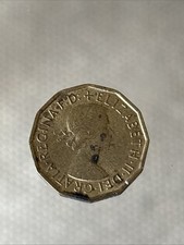 1967 UK Great Britain 3 Pence coin - Excellent Condition Free Shipping. Z646