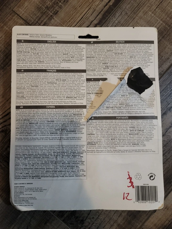 Kit Disfraz Halloween Maquillaje y Accesorios Dientes Sangre Collar Vampiro Foto 2 de 2