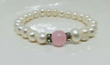 White Pearl Stretch Bracelet with Pink Stone