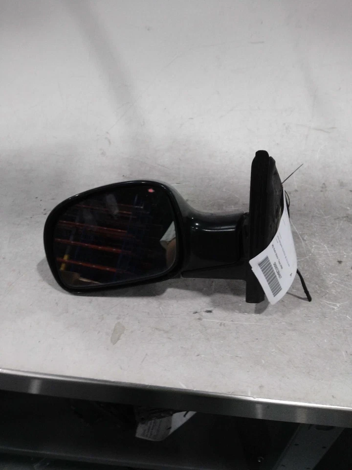 Espejo retrovisor izquierdo usado se adapta a: Chrysler Town & Country 2007 manual izquierdo grado A Foto 2 de 4