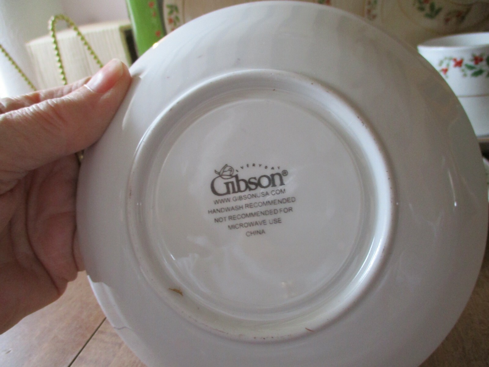 Gibson Dinnerware Holiday Gold 4 Replacement Cups&Saucers Holly  Leaves&Berries