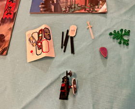 2004 LEGO Knights' Kingdom: Vladek's Siege Engine (8800) & (8778) Border Ambush