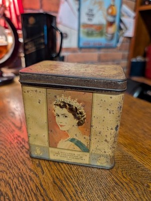 Eine Souvenir Teedose Die Krönung von H.M Queen Elizabeth 1953