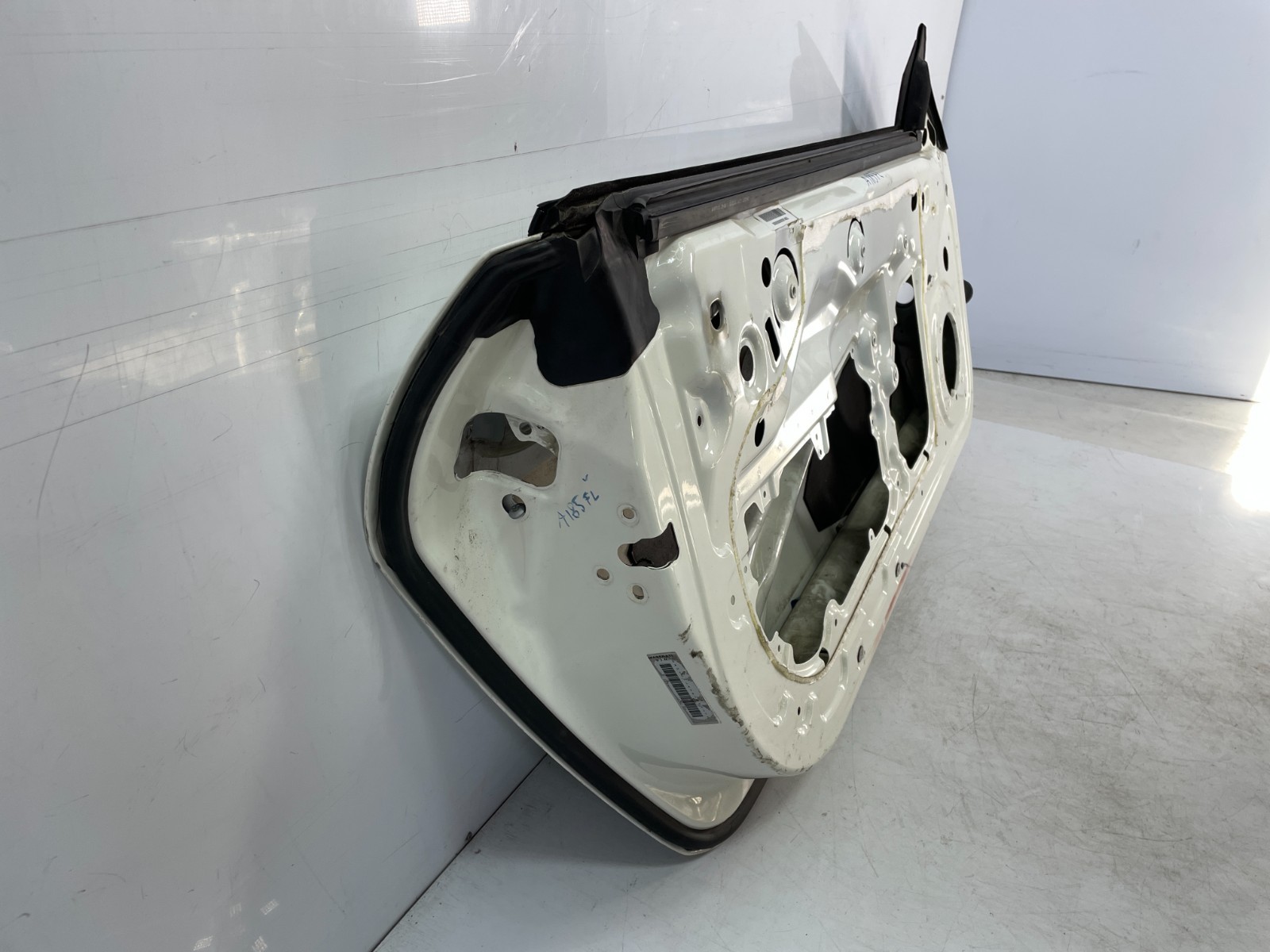✅13-19 OEM Maserati GT Sport M145 Front Left Driver Door Shell Panel White *NOTE