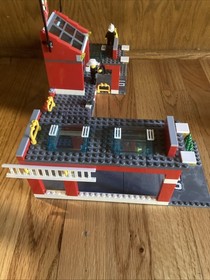 LEGO CITY: Fire Station (7945) Used 100% complete with manuals - no box