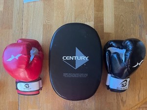 Mma Bosem Training Gloves and Century Kick Pad