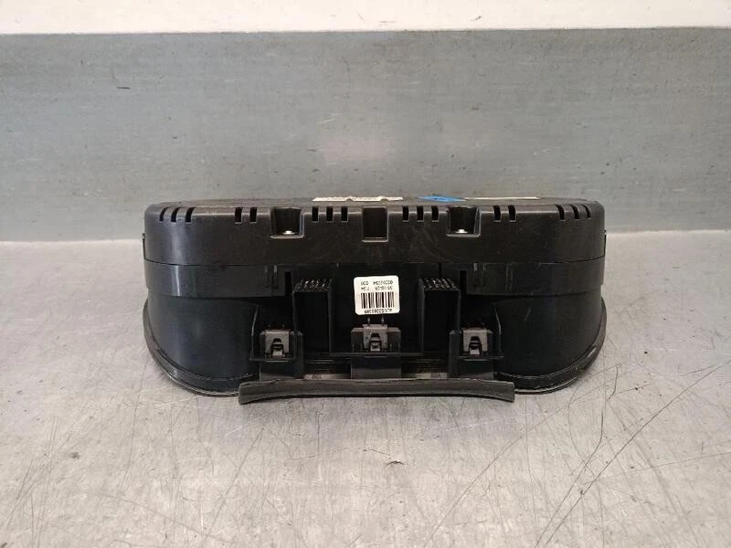 6R0920861C quadro strumenti per VOLKSWAGEN POLO V (6R1 6C1) 1.6 2009 5528568 - Image 3 of 4