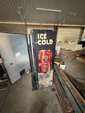 1995 VTG Coin Only Coca-Cola Soda Vending Machine w/ LED Display