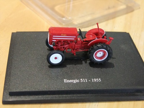 Hachette Universal Hobbies Tractor Models 1:43 Scale - various available BOXED - Picture 26 of 42