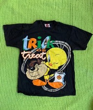 Vintage 1998 Looney Tunes Tweety Bird  Taz Halloween Trick or Treat Shirt M