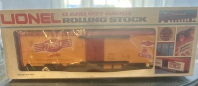 Lionel Trains 6-9884 Fritos Reefer Boxcar   Great Condition   With Original Box