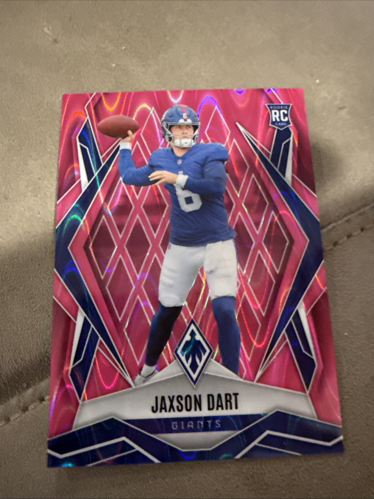 2025 Panini Phoenix - Rookies Jaxson Dart #200 Pink Seismic /75 (RC)