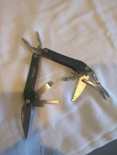 Cabela's Teal Mini Multi Tool Spring Open Needle Nose Pliers Scissors Clean 