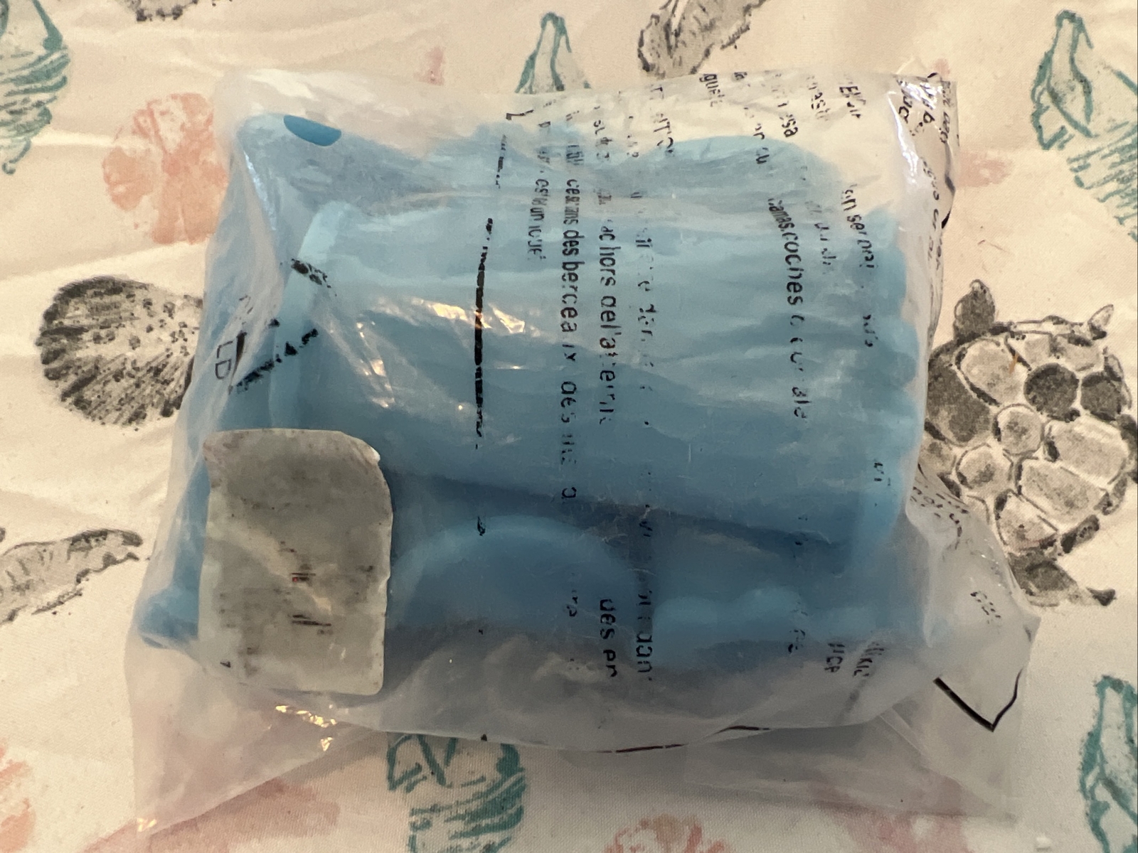 leaklocks toiletry skins