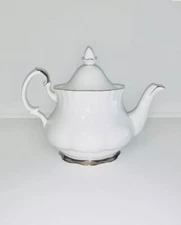 Royal Albert - Chantilly, large 6-8 cup teapot. Made in England, first quality