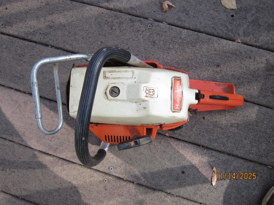Husqvarna Model 44 Practica Chainsaw Made in Sweden Great Compression VGC Read! - Image 2 of 4