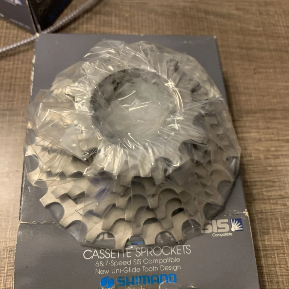 Retro Bicycle Parts NIB NOS Shimano 600 Ultegra Cassette CS-6400 7-Speed 13-24t - Image 3 of 3