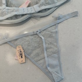 Victoria's Secret Dream Angels Crystal Beaded 36C Bra & L Thong Set
