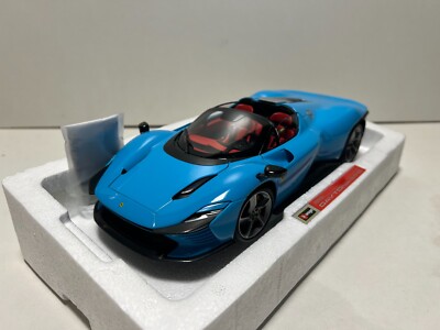 Ferrari Daytona SP3, Closed Top 2022, blau Bburago Signature 1:18