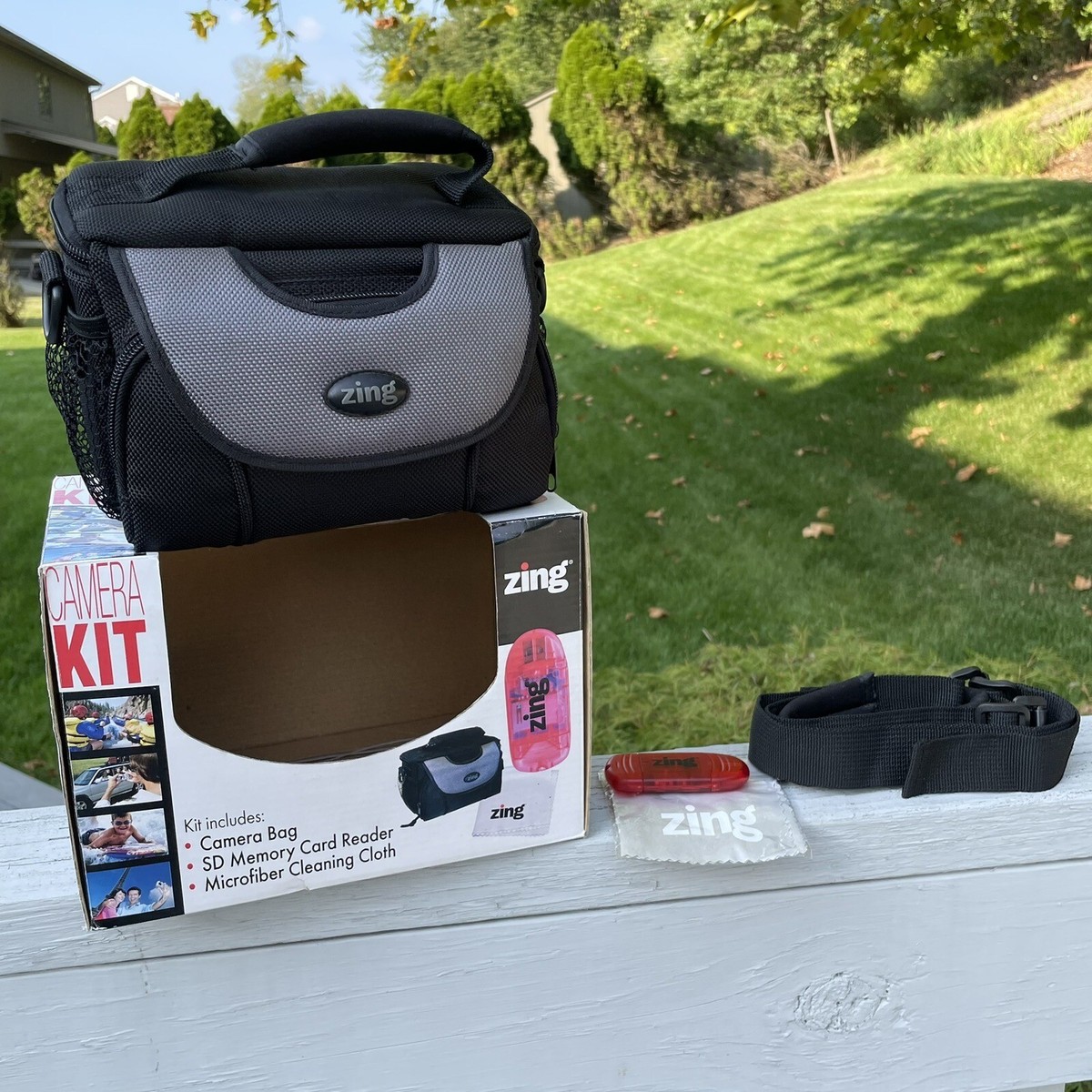 VINTAGE ZING CAMERA KIT BAG SD MEMORY CARD READER MICROFIBER CLOTH