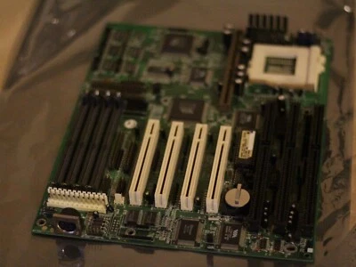 Socket 7 AT motherboard FIC PA-2002 PCI ISA EDO VIA 575M chipset - Image 1 of 4