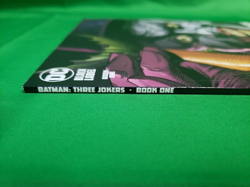 Batman: Three Jokers #1 DC Comics Black Label 2020 - Picture 8 of 11
