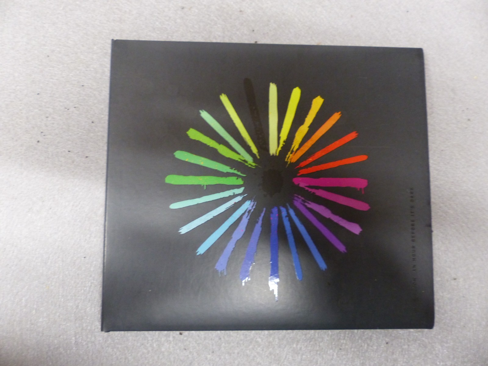 Marillion : An Hour Before Its Dark (CD Digipak) - UNPLAYED