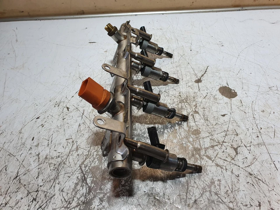AUDI A5 INJECTION RAIL WITH INJECTORS 10/11-11/16 06J133317J — 第 2/4 张图片