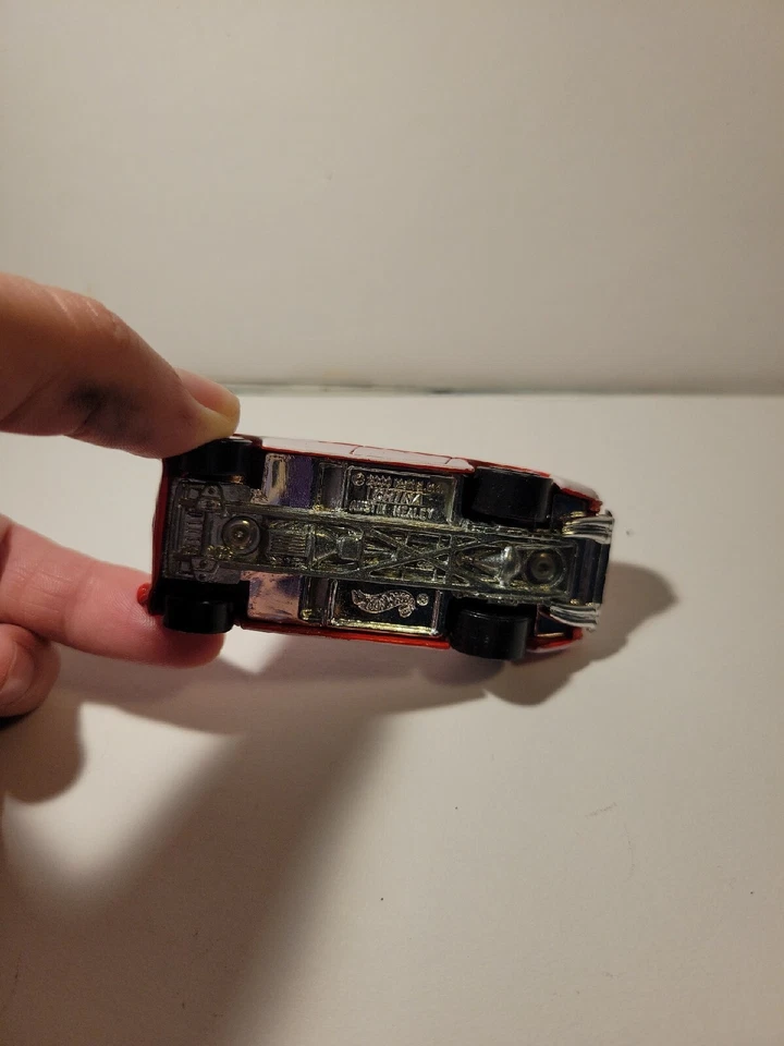 2000 Vintage Hot Wheels First Edition Austin Healey - Red/White - Image 4 of 4