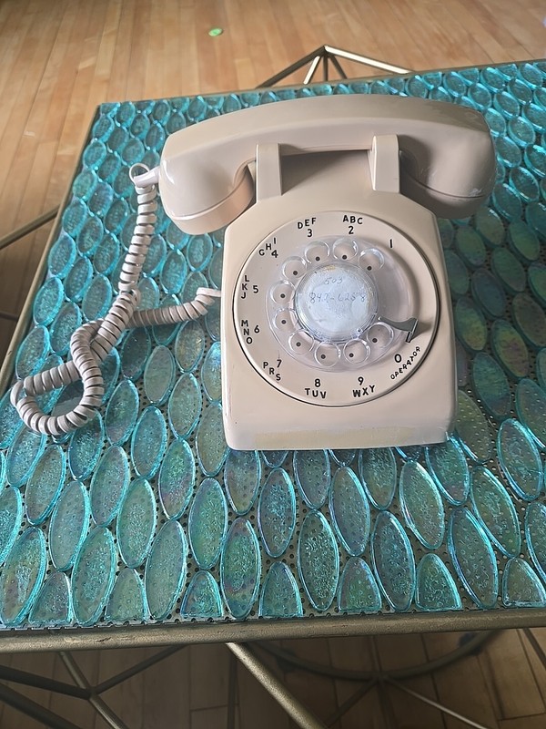 Vtg Radio Shack Rotary Desk Telephone Tan/Beige  Untested