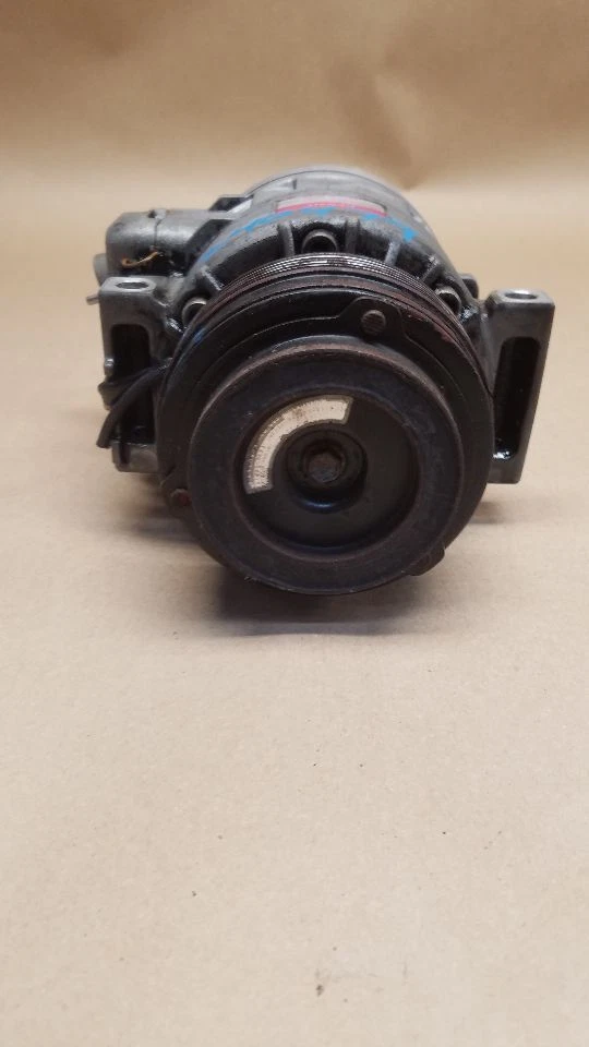 Used A/C Compressor fits: 1998 Bmw 740I  Grade C Foto 2 de 4