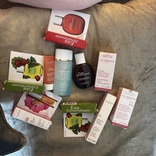 Clarins Beauty Bundle: Perfume Make Up Skincare