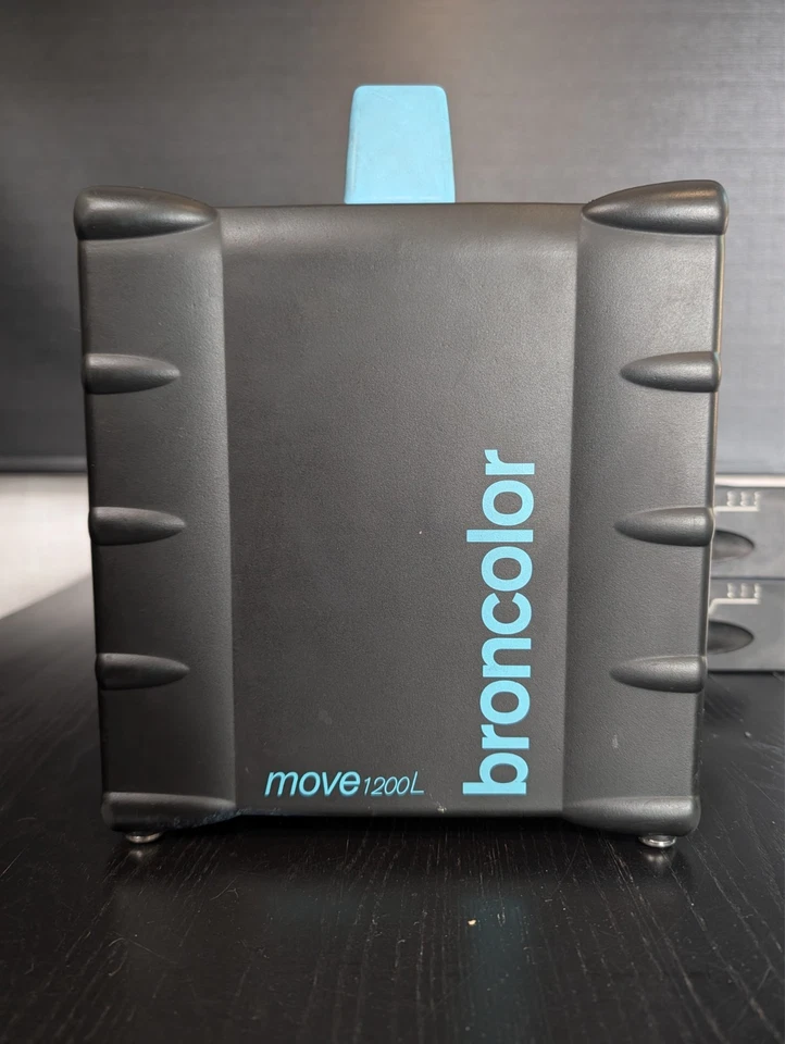 Broncolor Move Kit - 1200ws + 1 Head + 2 Batteries, HS Function - Image 3 of 4