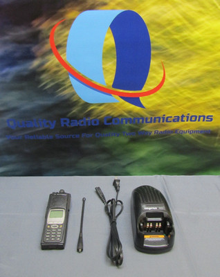 Motorola XTS5000 Model III P25 800 MHz Two Way Radio H18UCH9PW7AN w Charger