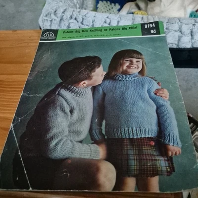 VINTAGE STRICKMUSTER PATONS 9194 JUNGEN & MÄDCHEN PULLOVER 22-33" - Bild 1 von 2