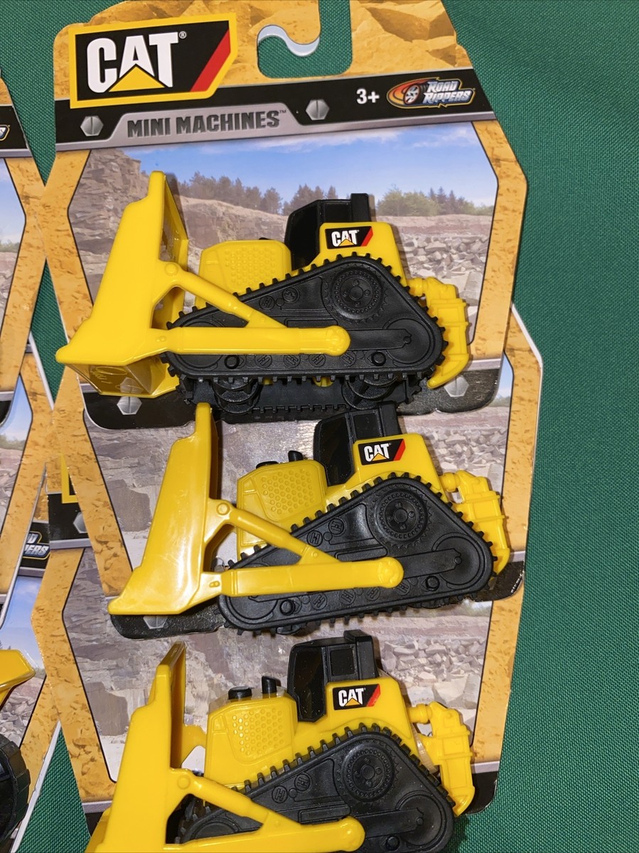 3X Caterpillar (CAT) 