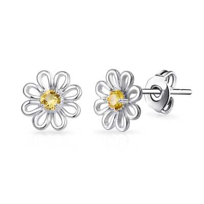 Gänseblümchen Ohrstecker kreiert mit Zircondia  Kristallen