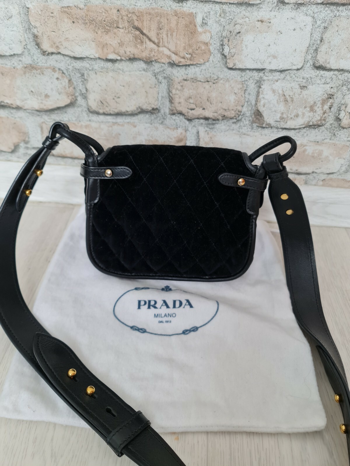 Billige Waren Prada Corsaire Messenger Bag Embroidered Quilted Velvet With Leather Selten Alldent Com Tr