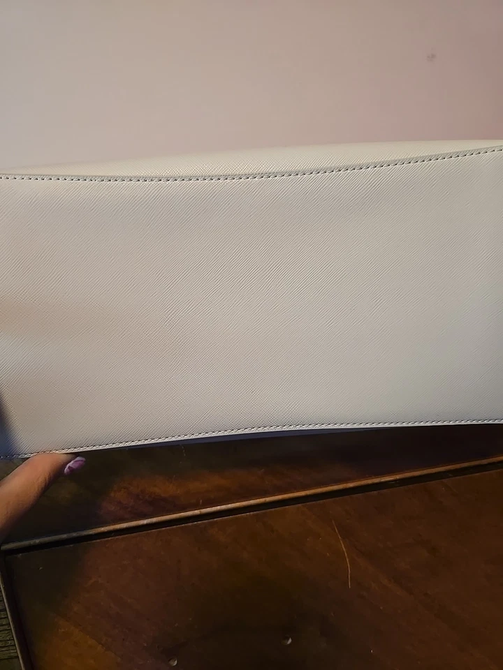 $395 - Bolso de Mano Kate Spade New York Flash Brillo en Gris NUEVO   Foto 3 de 3