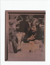 Dave Kingman Discusses His Next Move in Chicago 1977 Wire Photo