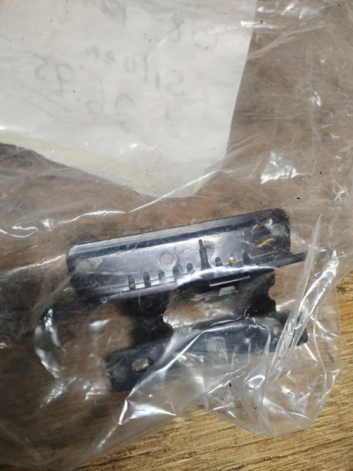 Tapa de cierre de reposabrazos de consola central para GMC Yukon XL 1500 2007-2013 20864153 Foto 3 de 3