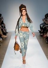 MOSCHINO Couture Runway 2015 Collection Wash Blue Denim Italian Jeans Pants US 6