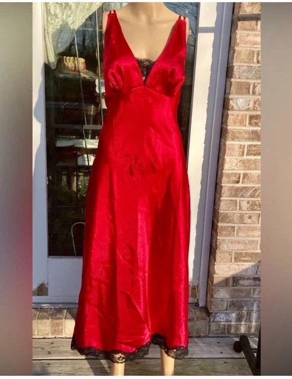 Vestido Camisón Y2K Moda International Rojo y Negro Mallgoth Midi/Maxi Sin Mangas Foto 2 de 4