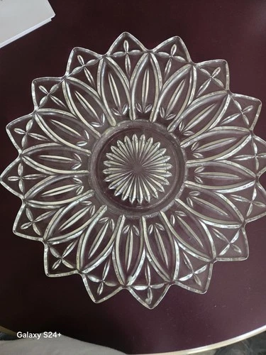 VTG Federal Glass Petal Serving Plate , This Pattern Was Manufactured 1960's