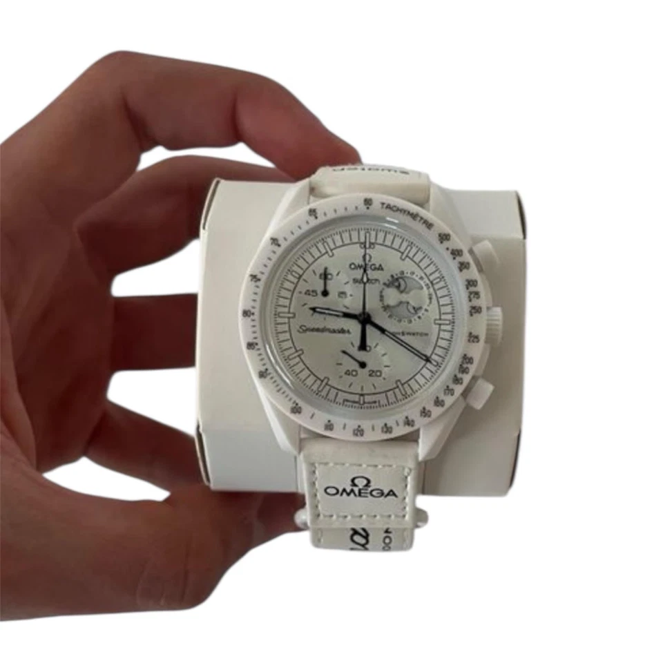 Swatch Bioceramic MoonSwatch Mission to the Moonphase Bianco – Nuovo - Image 3 of 4