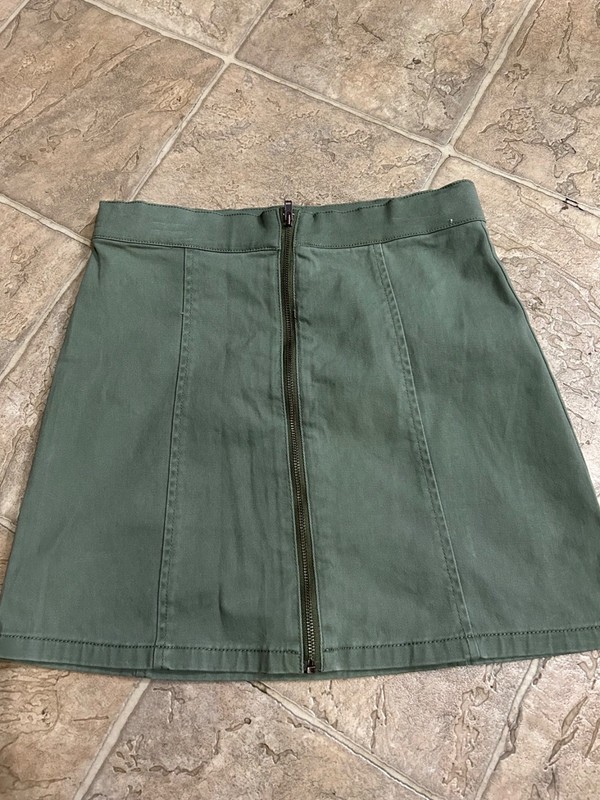 girls green stretch denim skirt front zipper adjustable waist size 10 Crazy 8