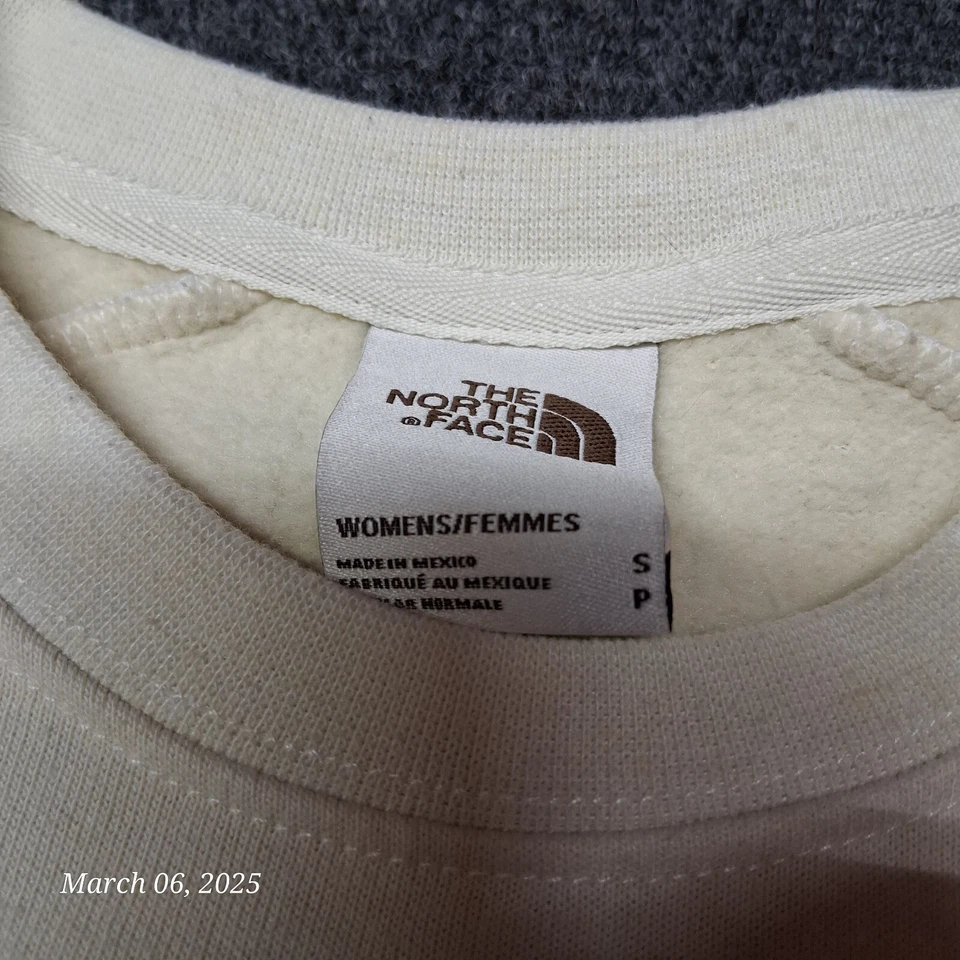The North Face Sweatshirt Women Size Small White Crew Neck Long Sleeve - Image 3 of 4