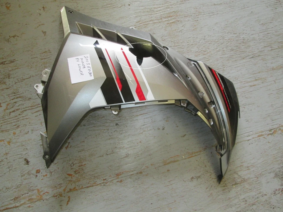 Carenado derecho Kawasaki EX-300 2013 Ninja panel fundición # 55028-0417 Foto 3 de 4