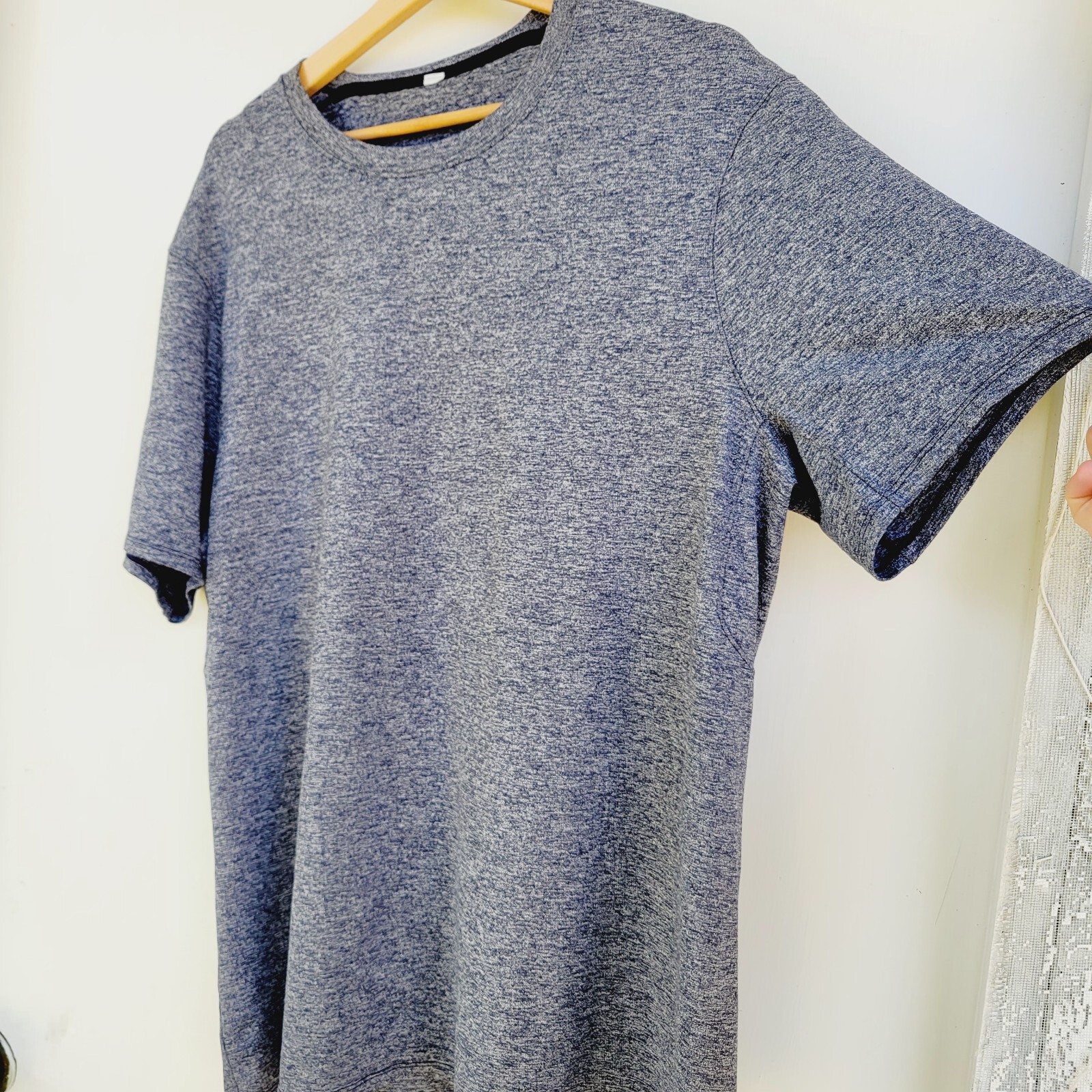 Lululemon Basic Tee Short Sleeve Activewear Crewn… - image 5